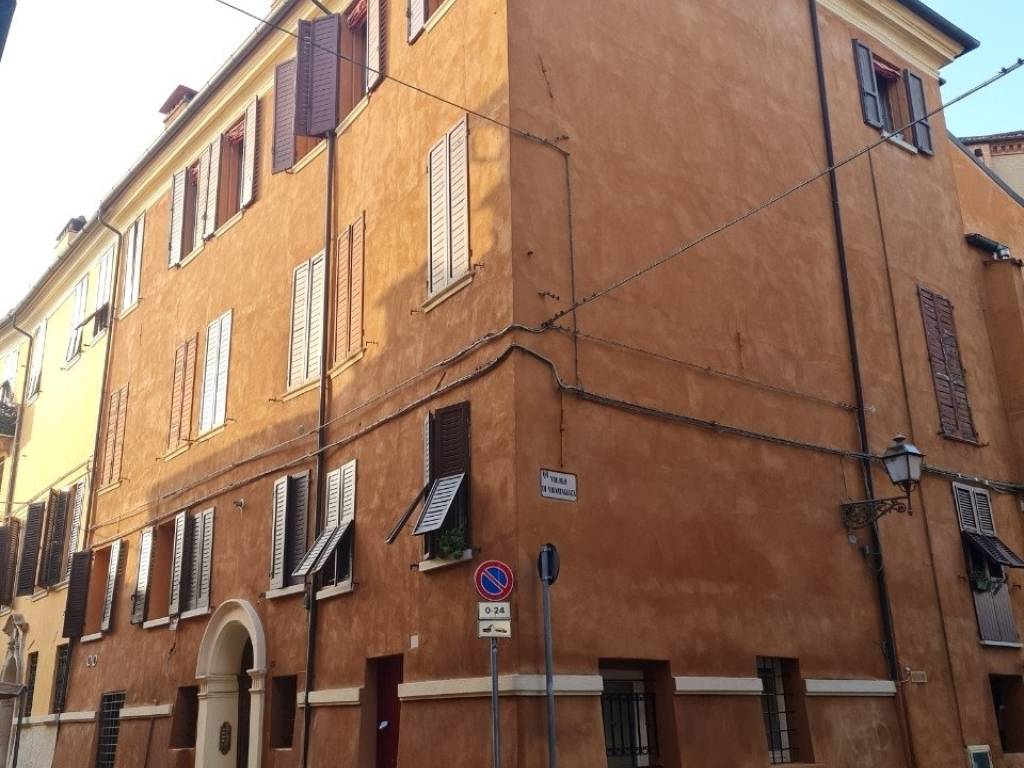 appartamento in vendita a Ferrara in zona Centro Storico