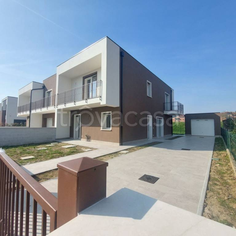casa indipendente in vendita a Ferrara