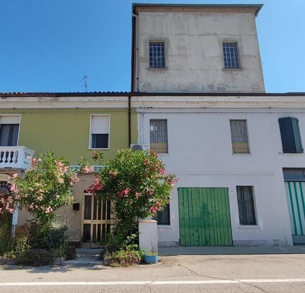 casa indipendente in vendita a Ferrara in zona Porotto / Cassana
