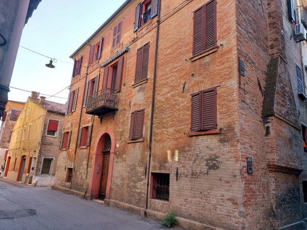 appartamento in vendita a Ferrara in zona Centro Storico