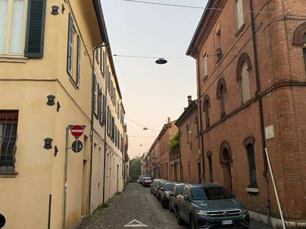 appartamento in vendita a Ferrara in zona Centro Storico
