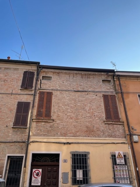 casa indipendente in vendita a Ferrara in zona Centro Storico