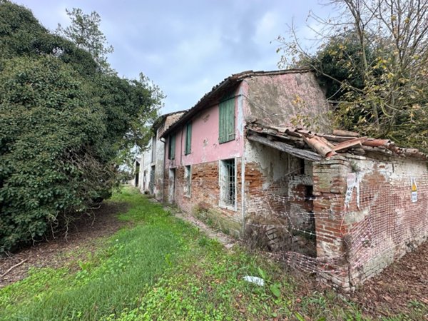 casa indipendente in vendita a Ferrara in zona Sant'Egidio / Gaibanella