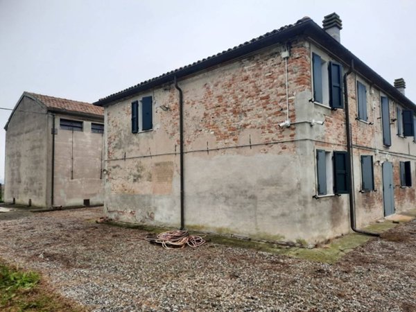casa indipendente in vendita a Ferrara in zona Cona