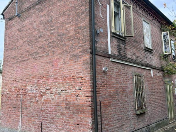 casa indipendente in vendita a Ferrara in zona Villanova