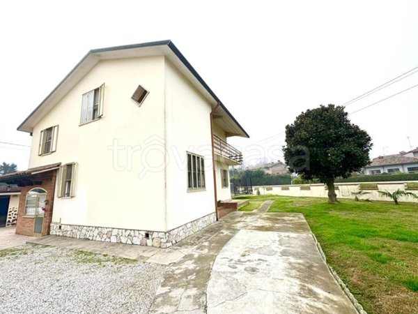 casa indipendente in vendita a Ferrara in zona Cona
