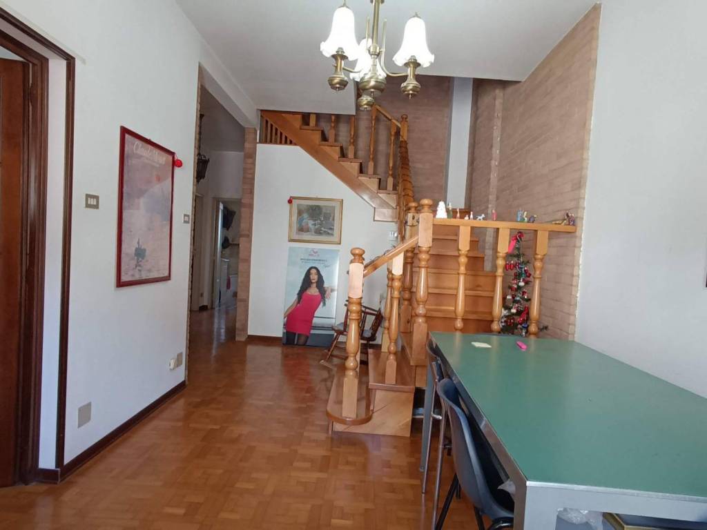 casa indipendente in vendita a Ferrara in zona Centro Storico