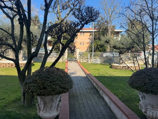 casa indipendente in vendita a Ferrara