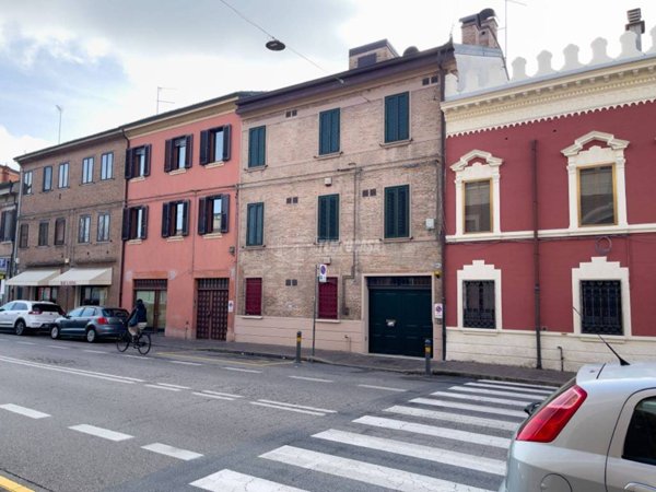 appartamento in vendita a Ferrara in zona Centro Storico