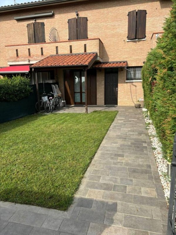 casa indipendente in vendita a Ferrara in zona Malborghetto di Boara