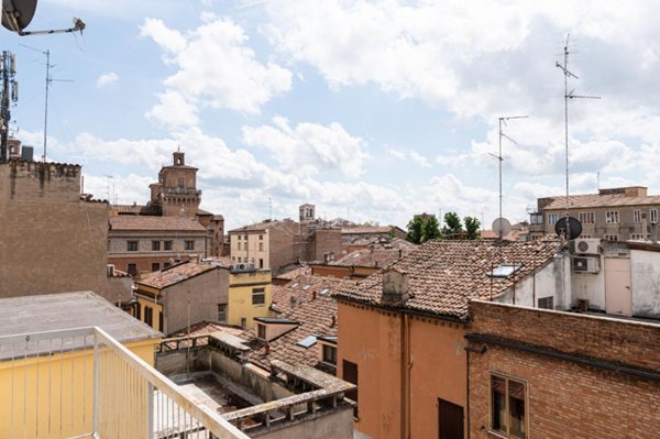 appartamento in vendita a Ferrara in zona Centro Storico