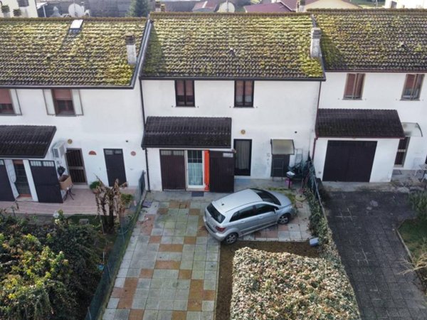 casa indipendente in vendita a Ferrara in zona Villanova