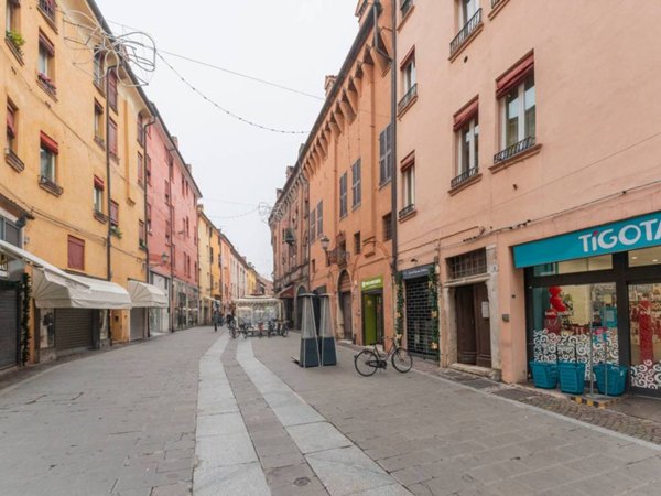 appartamento in vendita a Ferrara in zona Centro Storico