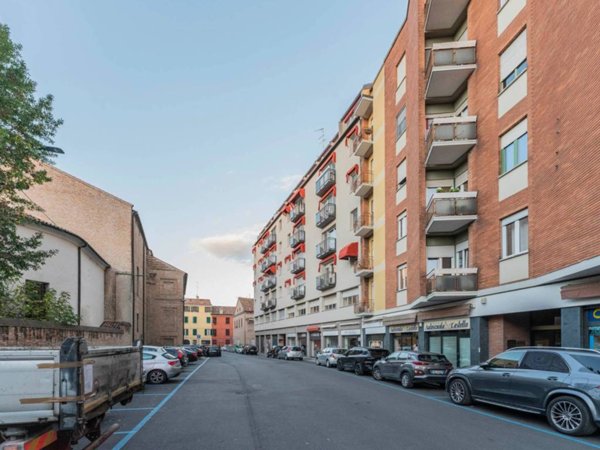 appartamento in vendita a Ferrara in zona Centro Storico