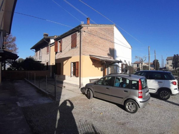casa indipendente in vendita a Ferrara in zona Porotto / Cassana