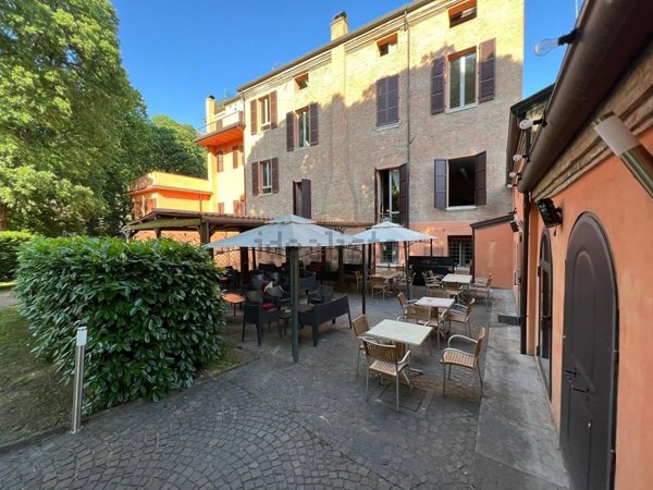 negozio in vendita a Ferrara