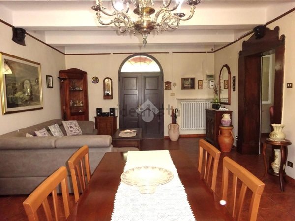 casa indipendente in vendita a Ferrara in zona Viconovo