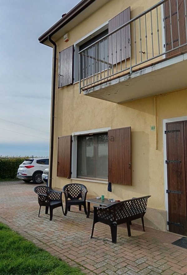 casa indipendente in vendita a Ferrara in zona Baura