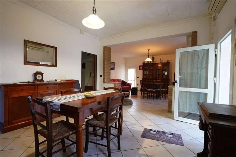 casa indipendente in vendita a Ferrara in zona Pontelagoscuro