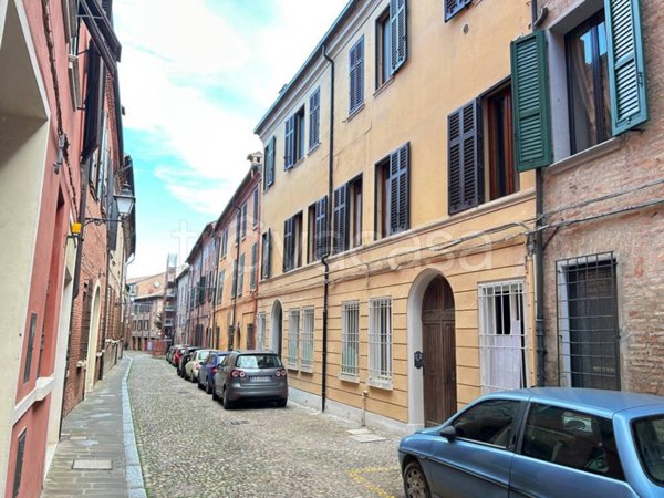 appartamento in vendita a Ferrara in zona Centro Storico