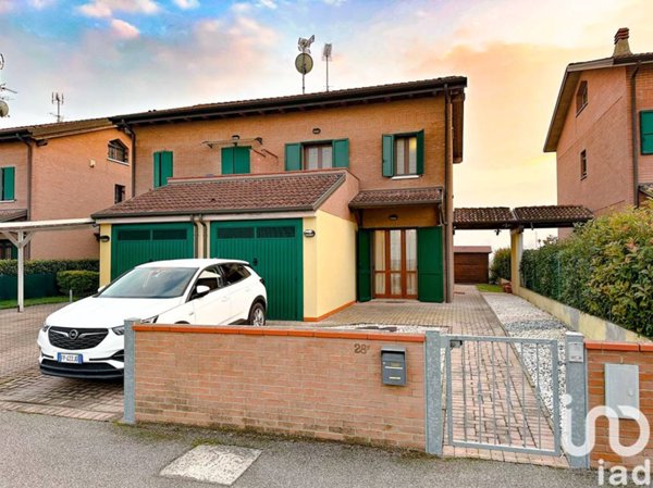 casa indipendente in vendita a Ferrara in zona Montalbano
