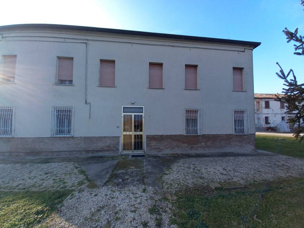 casa indipendente in vendita a Ferrara in zona San Martino