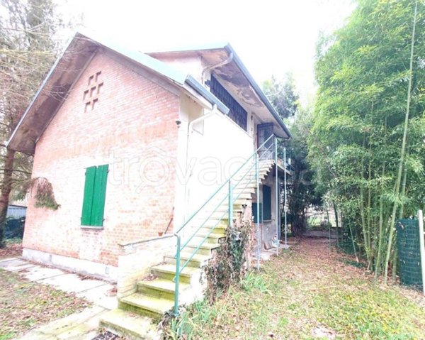 casa indipendente in vendita a Ferrara in zona Cona