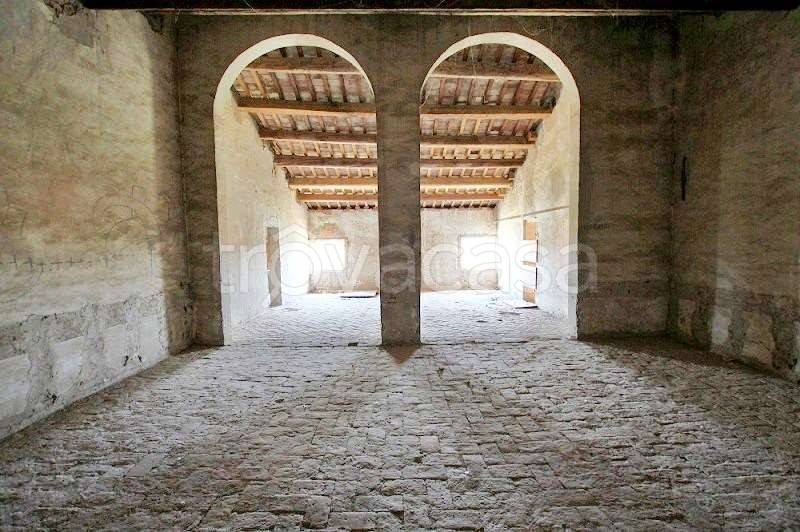 casa indipendente in vendita a Ferrara in zona Contrapò