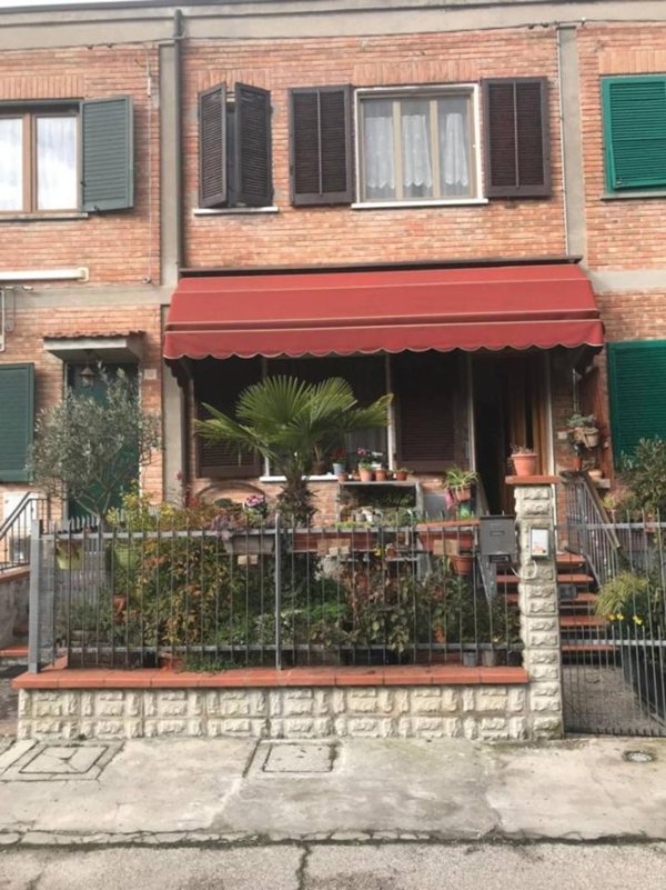 casa indipendente in vendita a Ferrara in zona Pontelagoscuro