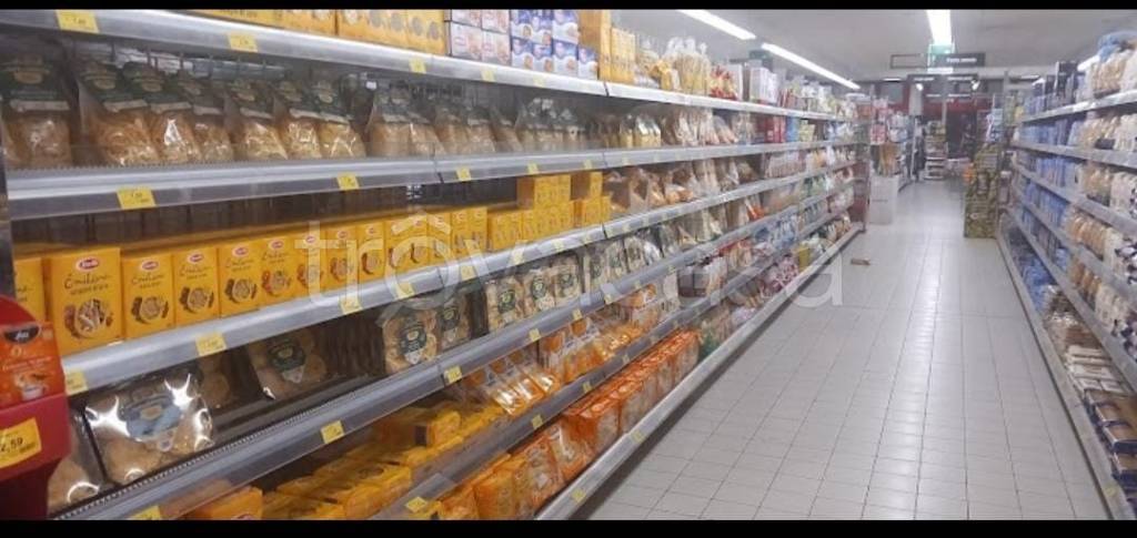 negozio in vendita a Ferrara