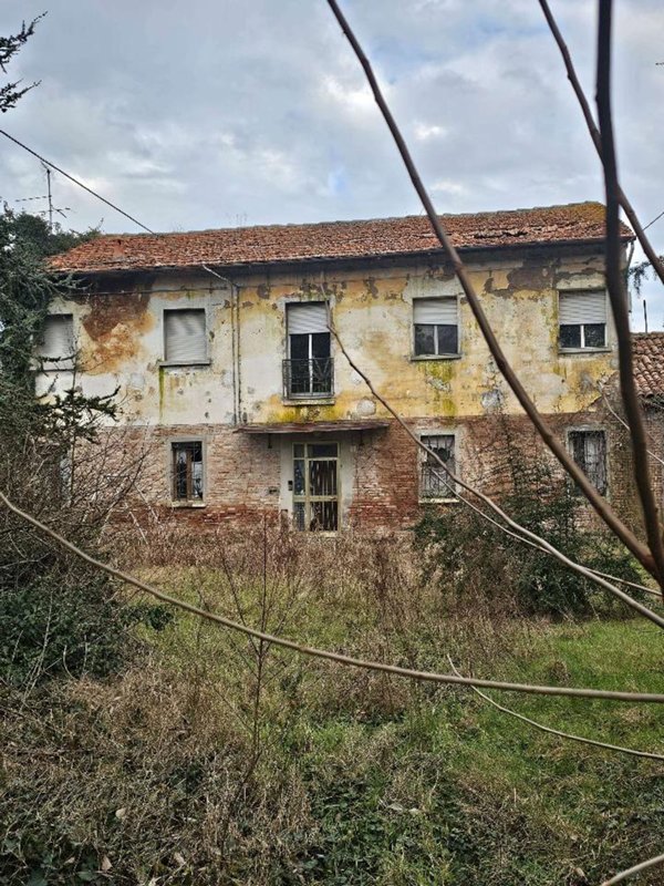 casa indipendente in vendita a Ferrara in zona Marrara
