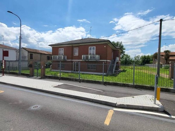 casa indipendente in vendita a Ferrara in zona Porotto / Cassana