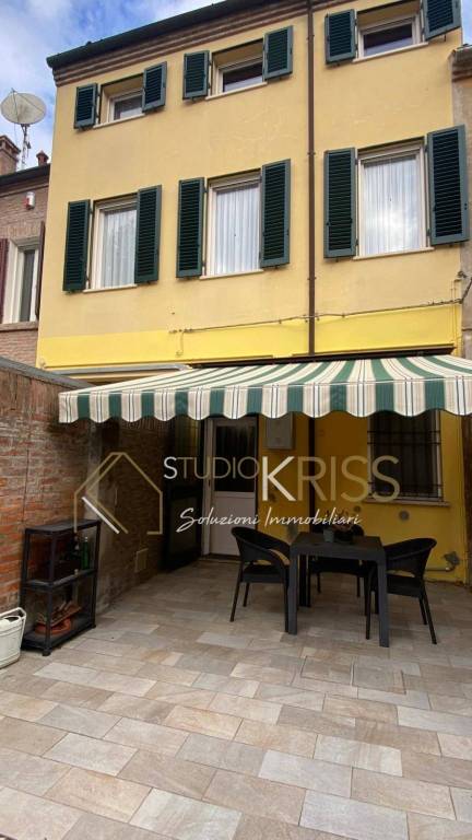 appartamento in vendita a Ferrara in zona Centro Storico