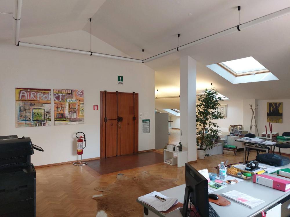 ufficio in vendita a Ferrara in zona Centro Storico