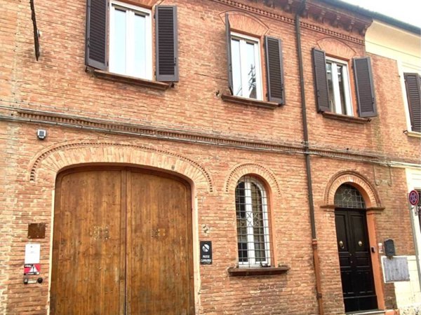 casa indipendente in vendita a Ferrara in zona Centro Storico