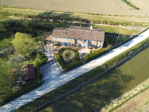casa indipendente in vendita a Ferrara in zona Denore
