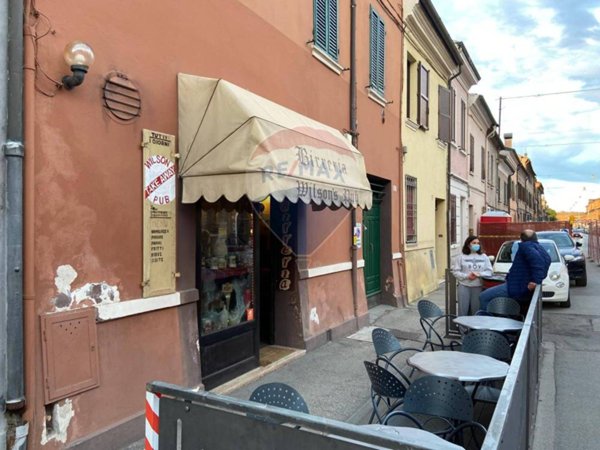 negozio in vendita a Ferrara in zona Centro Storico