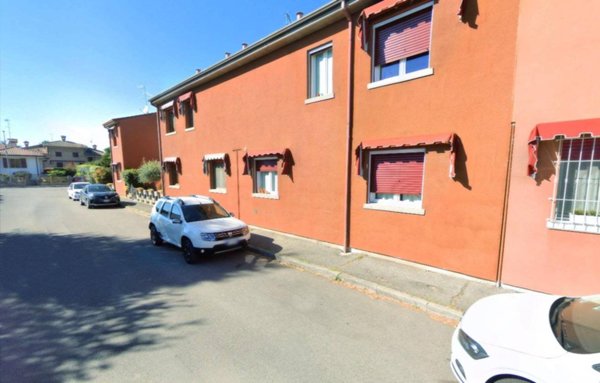 casa indipendente in vendita a Ferrara in zona Pontegradella