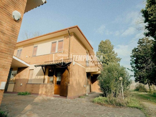 appartamento in vendita a Ferrara in zona Centro Storico