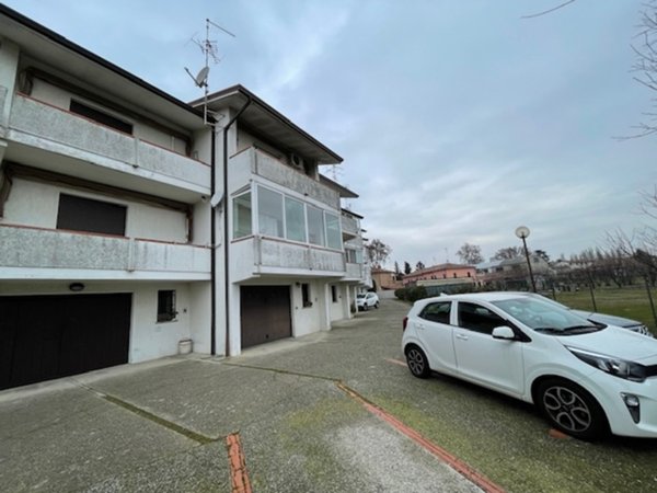casa indipendente in vendita a Ferrara in zona Casaglia