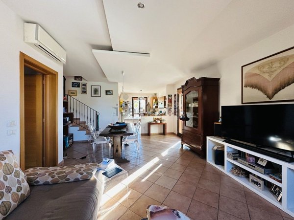 casa indipendente in vendita a Ferrara in zona Centro Storico