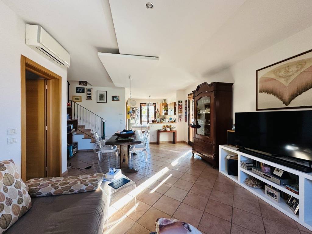 casa indipendente in vendita a Ferrara in zona Centro Storico
