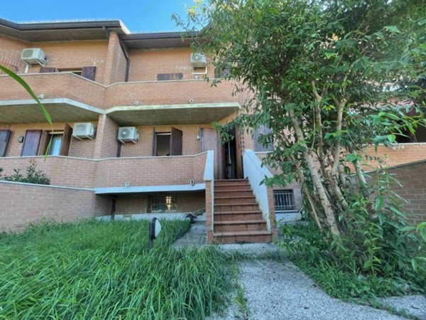 casa indipendente in vendita a Ferrara in zona Boara