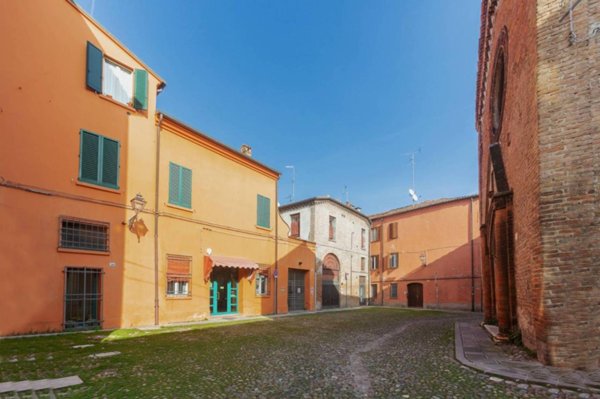 appartamento in vendita a Ferrara in zona Centro Storico