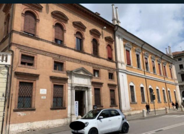 villa in vendita a Ferrara in zona Centro Storico