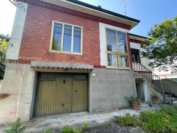 casa indipendente in vendita a Ferrara in zona Quartesana