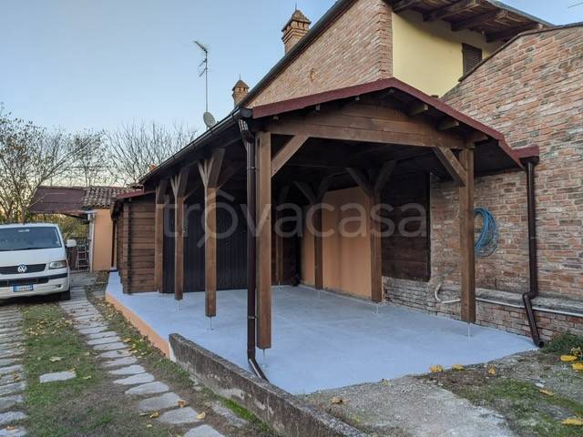 casa indipendente in vendita a Ferrara in zona Porotto / Cassana