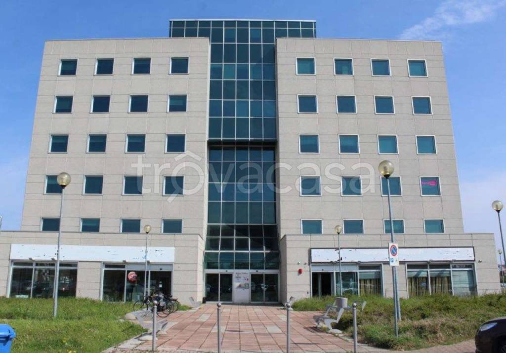 ufficio in vendita a Ferrara in zona Centro Storico