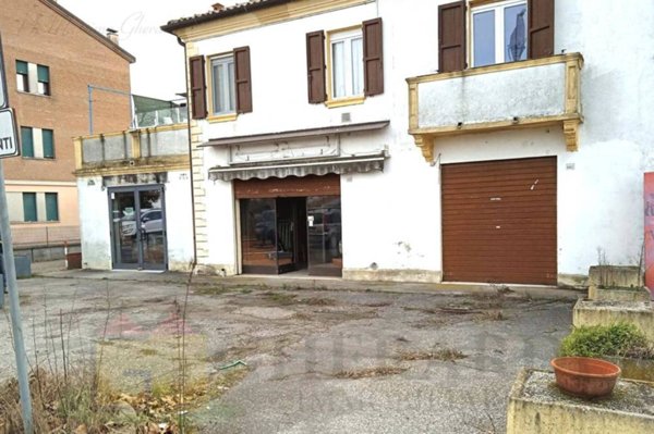 locale commerciale in vendita a Ferrara in zona Sant'Egidio / Gaibanella