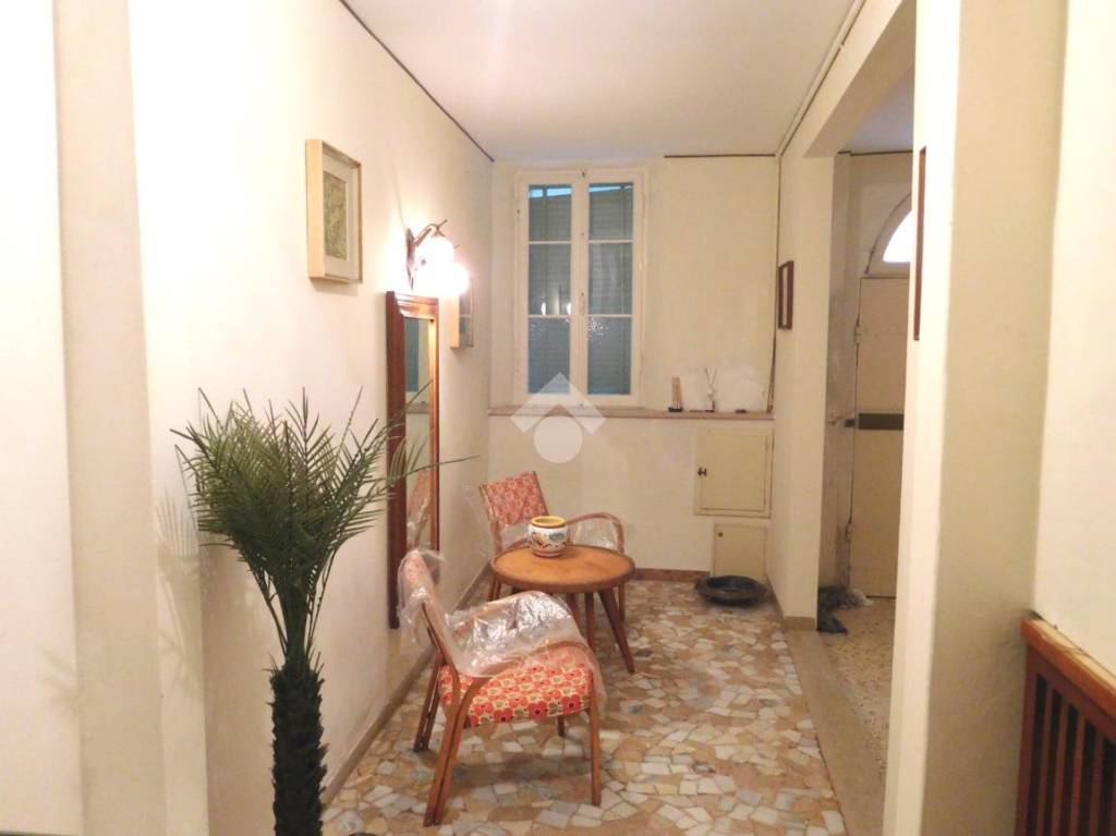 casa indipendente in vendita a Ferrara in zona Centro Storico